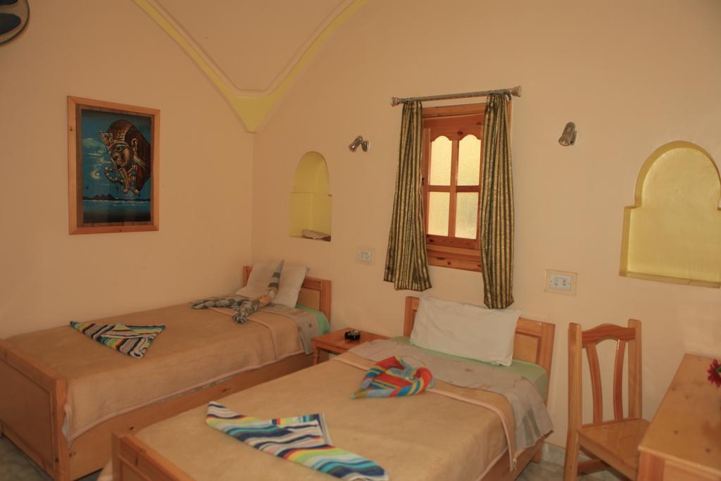 El Fayrouz Hotel Luksor Oda fotoğraf
