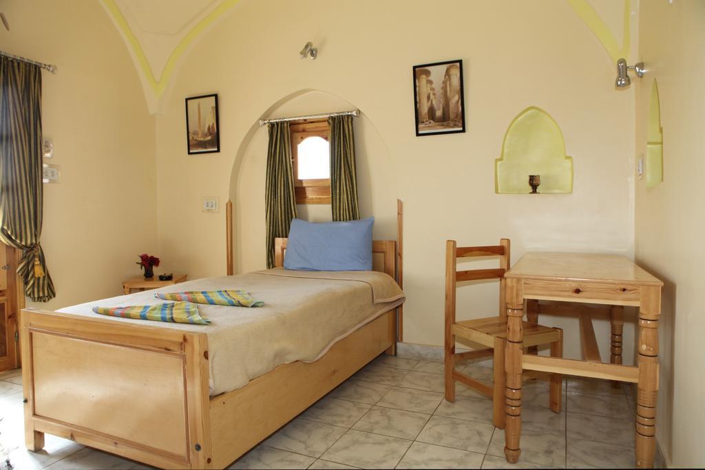 El Fayrouz Hotel Luksor Oda fotoğraf