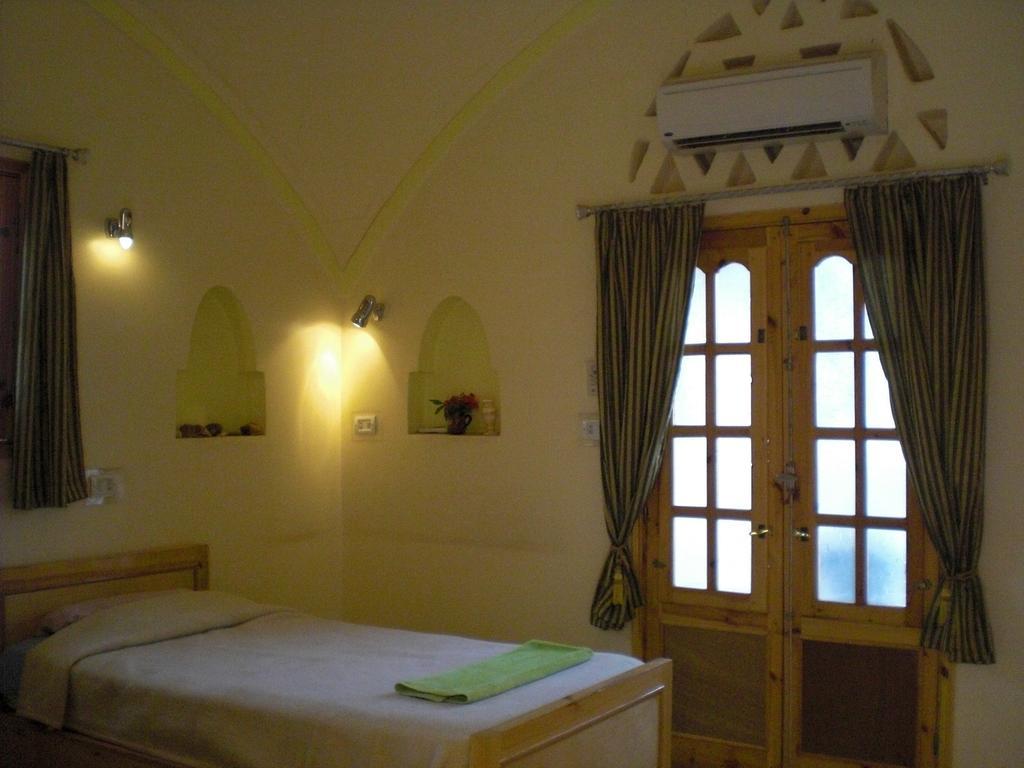 El Fayrouz Hotel Luksor Dış mekan fotoğraf