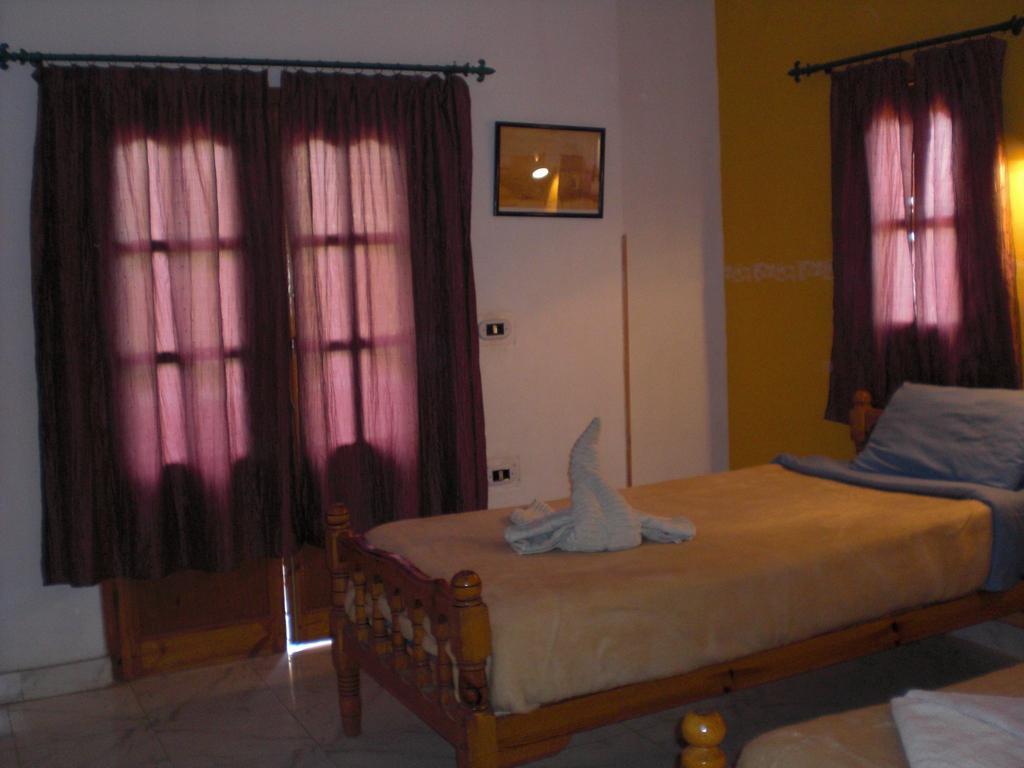 El Fayrouz Hotel Luksor Dış mekan fotoğraf