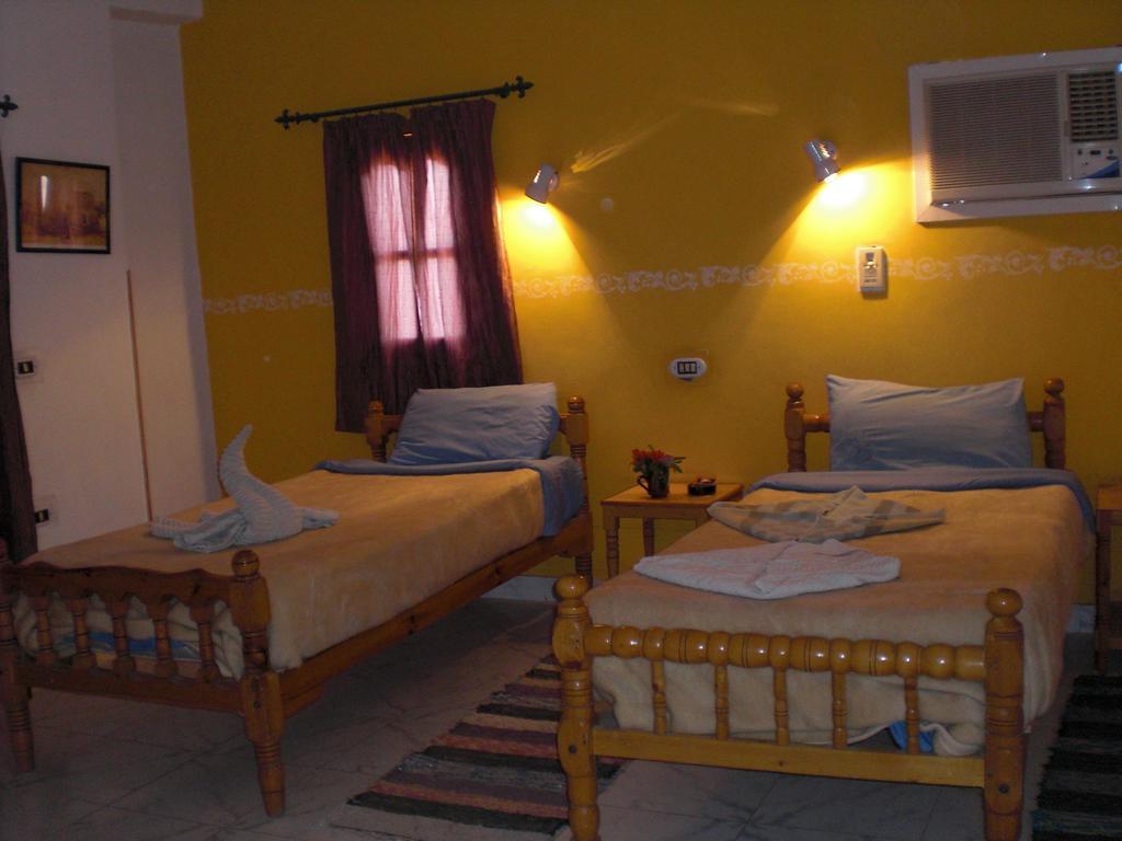 El Fayrouz Hotel Luksor Dış mekan fotoğraf